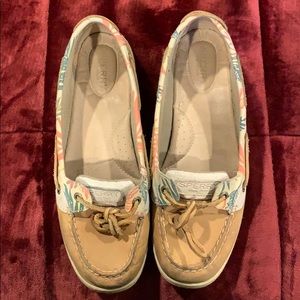 Size 10 Sperry boat shoes